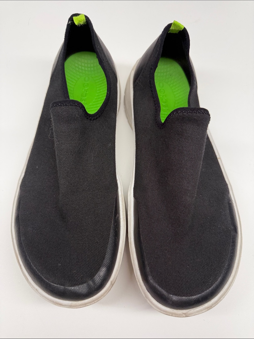 OOFOS Black Slip-On Athletic Shoes with Bright Green Insoles